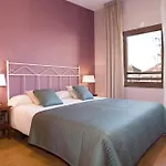 Bcn House Apartman *